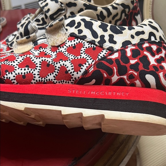 Stella McCartney Red and Black Patterned Sneakers - Picture 4 of 6